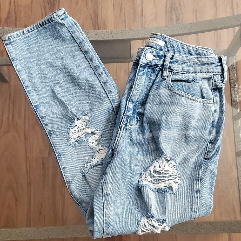 Pacsun Light High Waisted Mom Jeans - Picture 2 of 7